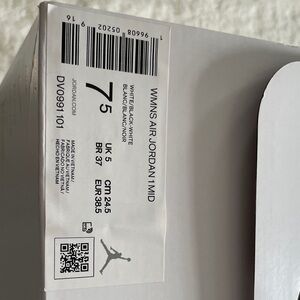 Jordan Women's Air Jordan 1 Mid White Black Sneakers